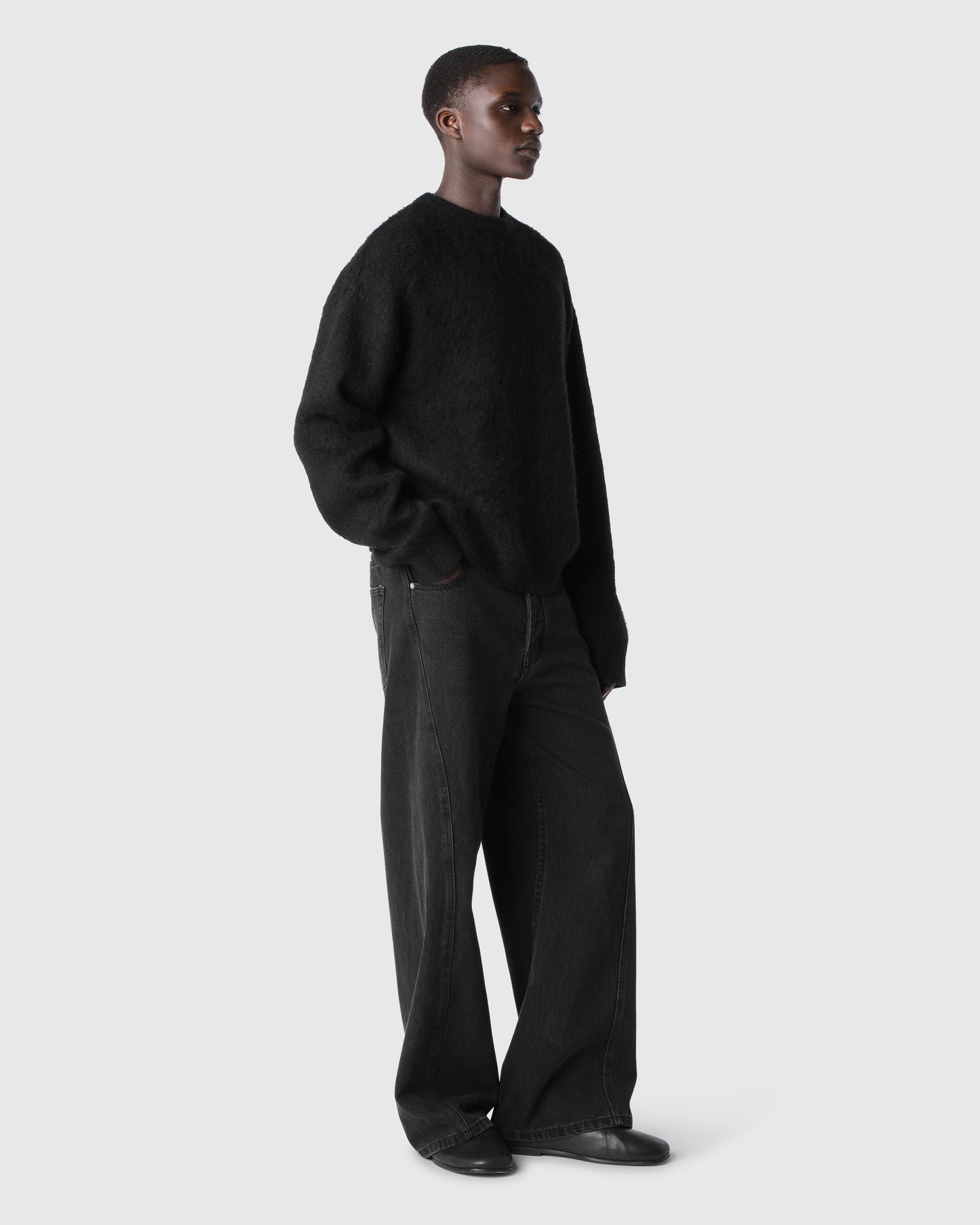 'OSWALD' INK MOHAIR SWEATER