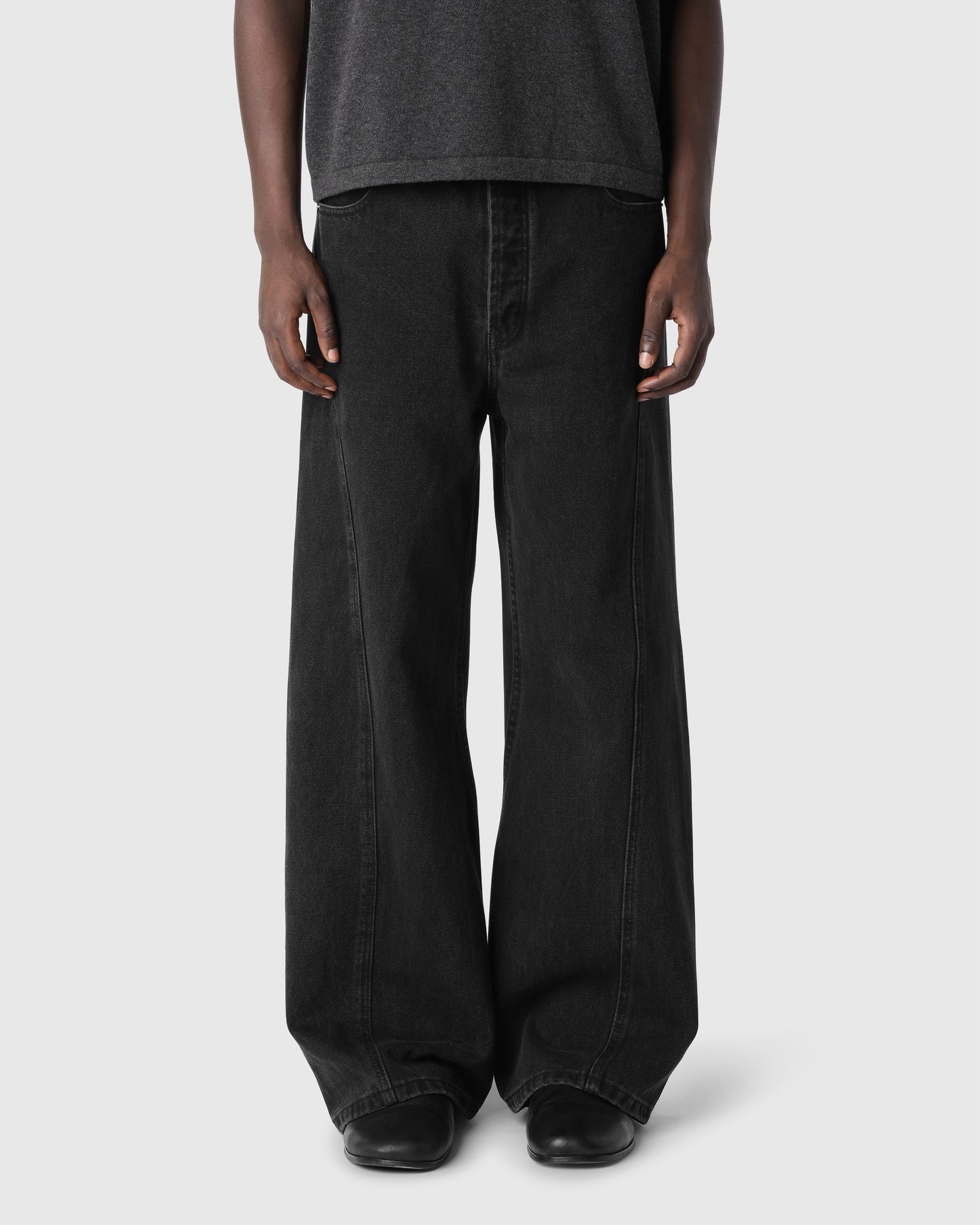 'EDGAR' INK TWISTED SEAM JEANS