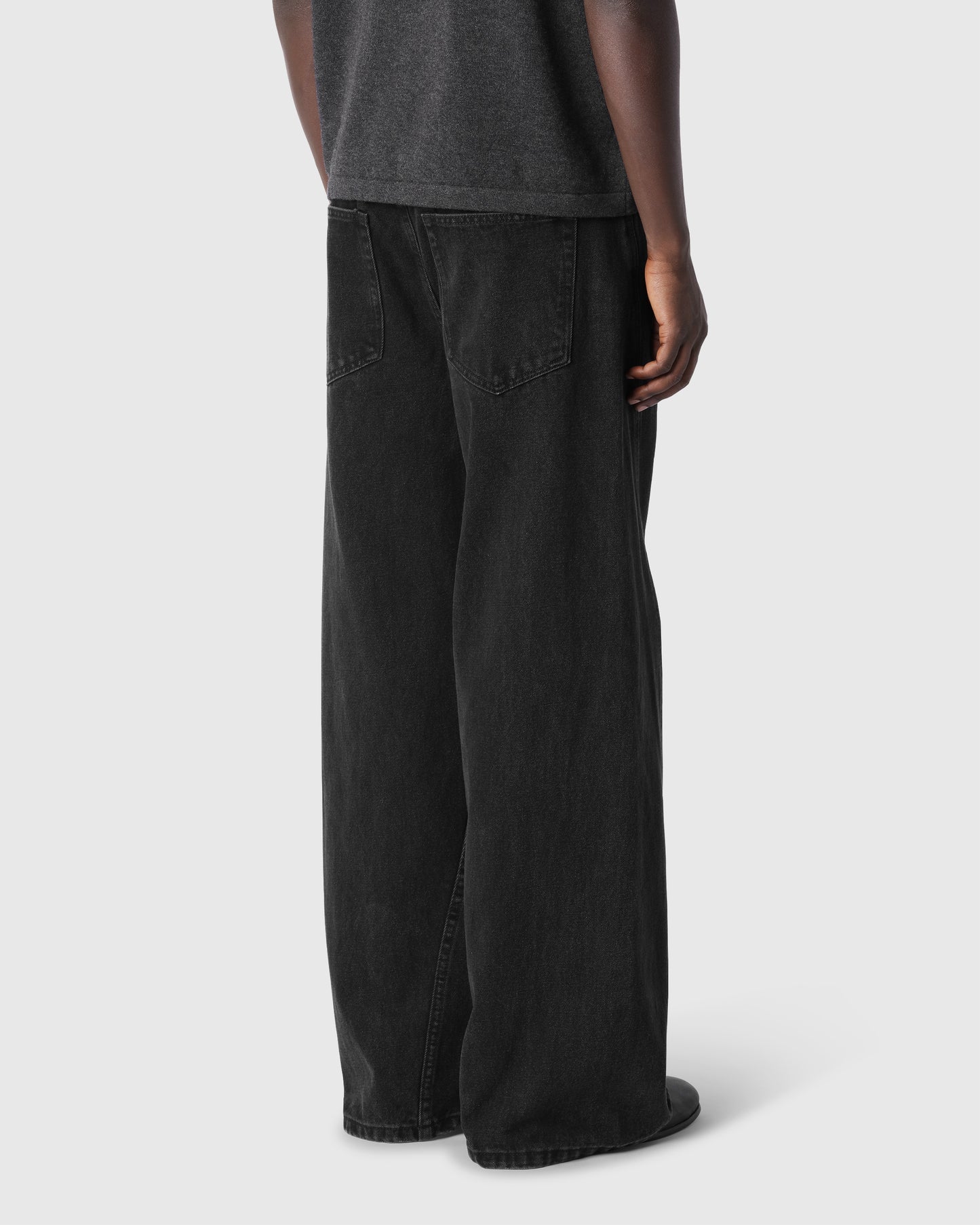 'EDGAR' INK TWISTED SEAM JEANS