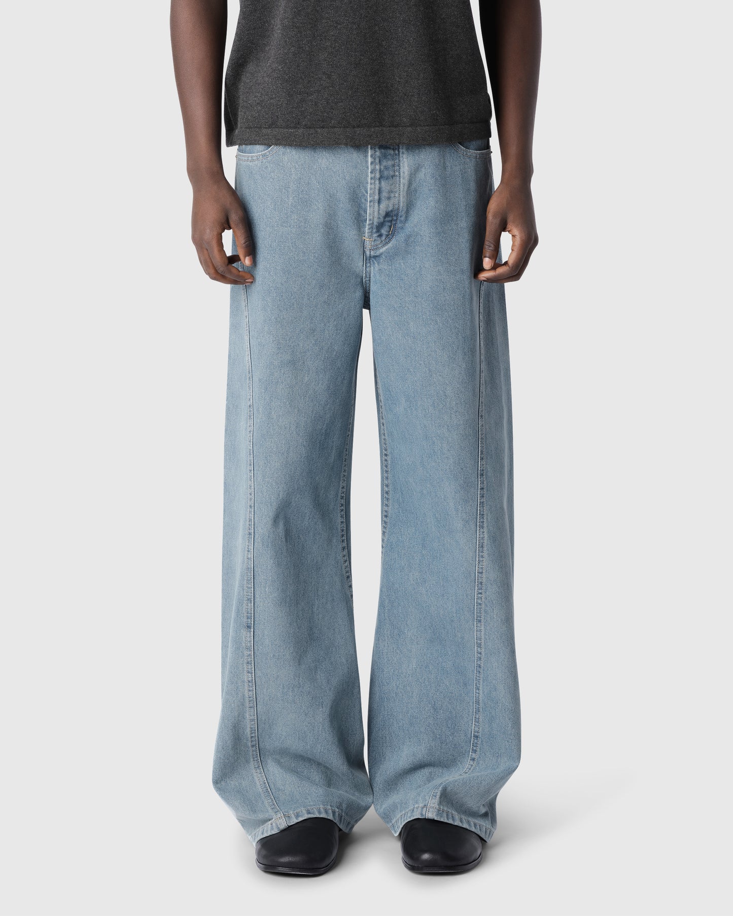 'EDGAR' CLOUDY BLUE TWISTED SEAM JEANS