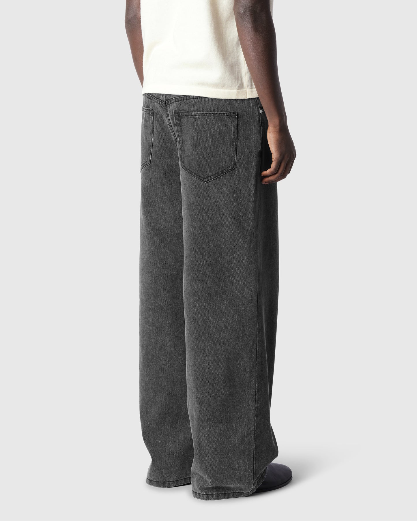 'DARIUS' ASH BAGGY JEANS