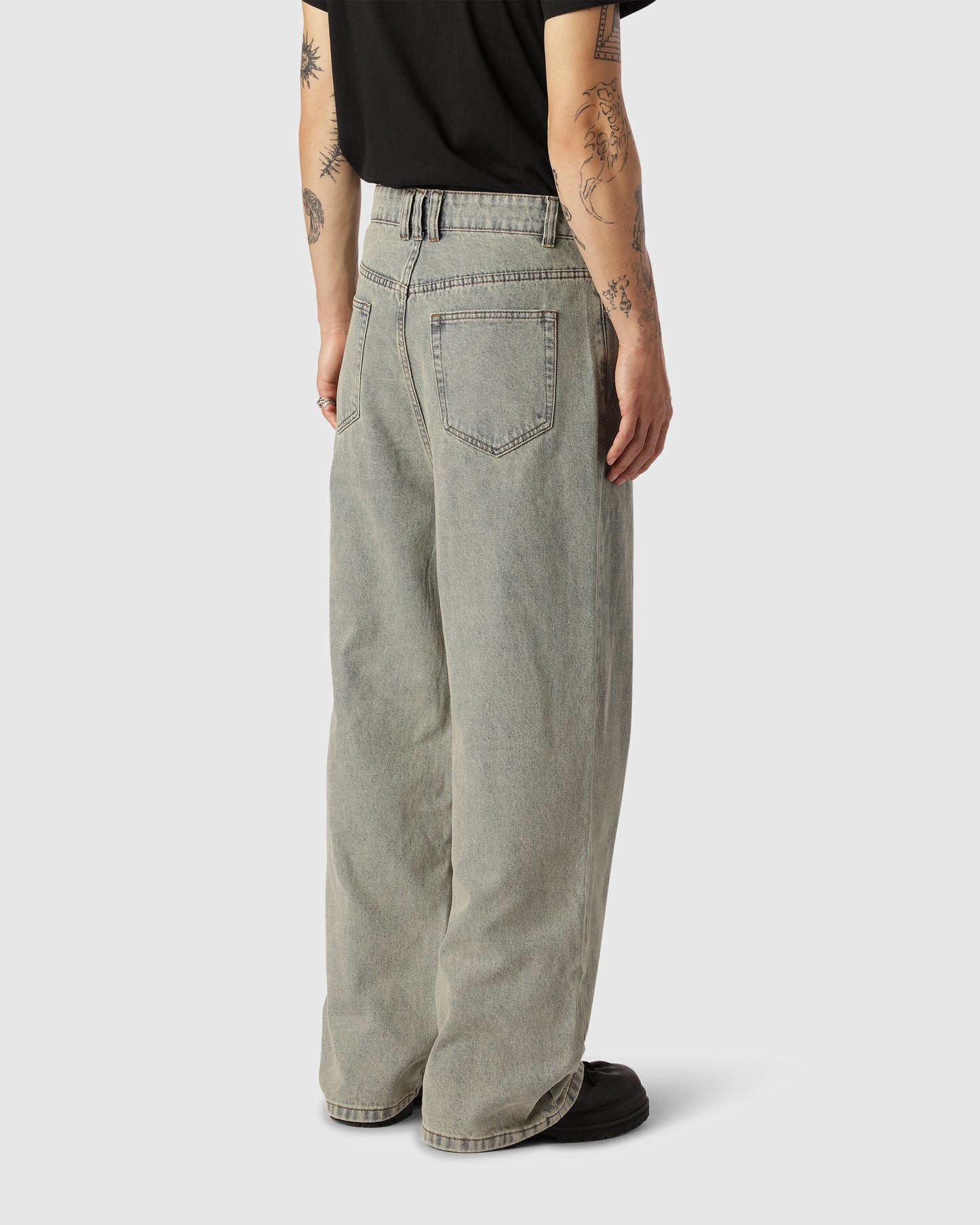 ‘DARIUS’ POOL BLUE BAGGY JEANS