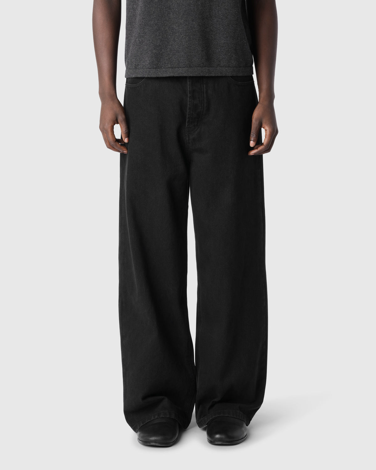 ‘Darius’ Ink Baggy Jeans