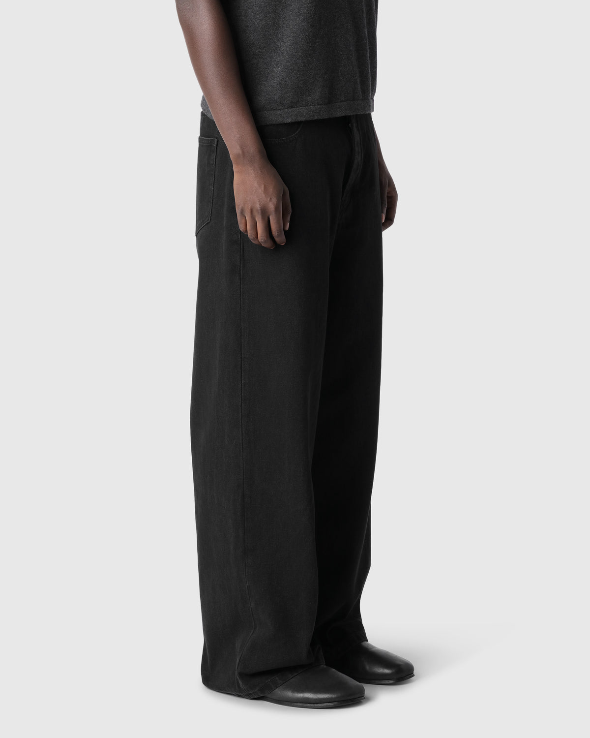 ‘Darius’ Ink Baggy Jeans